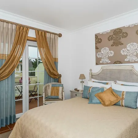 Burgo Dom Afonso V Golf & 펜션 프라이아델레이