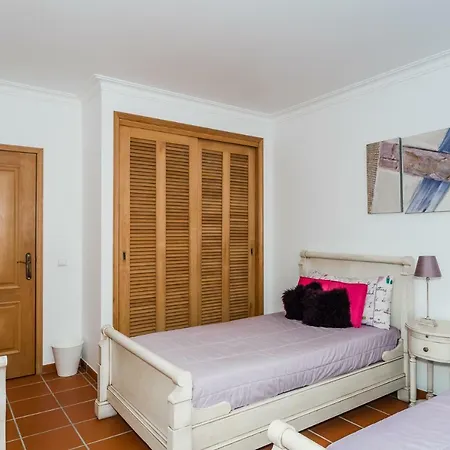 펜션 Burgo Dom Afonso V Golf &